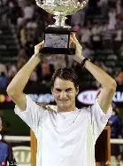 畅玩电子游戏-费德勒技术犯规送分，电竞国家队主帅怒摔战术板！